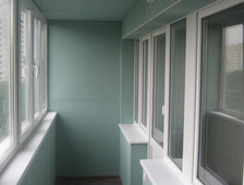 miniatyura-otdelka-balkon-gipsokartonom-750x410